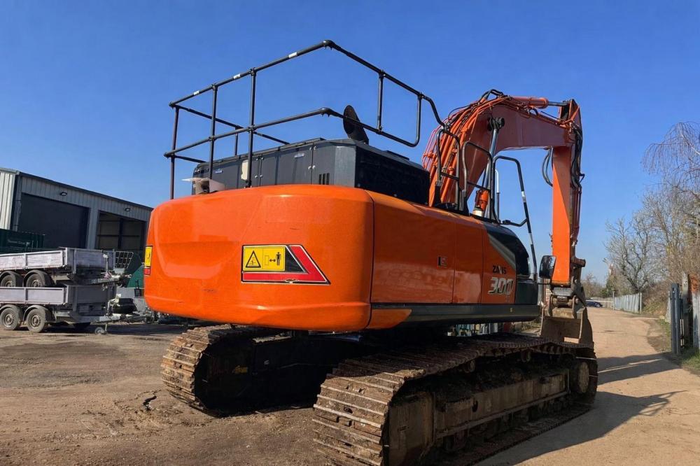 HITACHI ZX300LC-7 - Gleneden