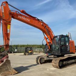 HITACHI ZX225USLC-5B