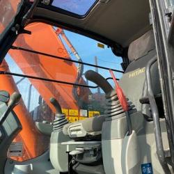 HITACHI ZX225USLC-5B