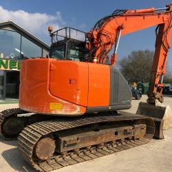 HITACHI ZX135US-3 With Blade