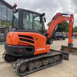 KUBOTA KX057-4