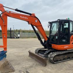 KUBOTA KX057-4