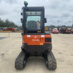 Kubota U27-4