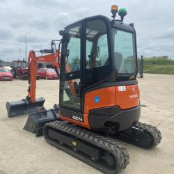 Kubota U27-4