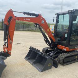 Kubota U27-4