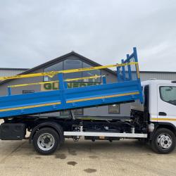 Mitsubishi Fuso Canter Eco Hybrid 7C15 Auto
