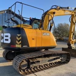 JCB JS131 PLUS