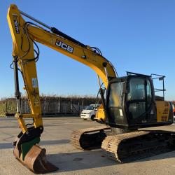 JCB JS131 PLUS