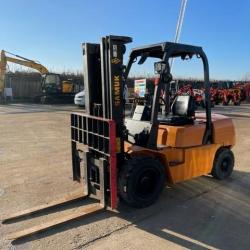 SAMUK 3TON FORKLIFT