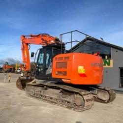 HITACHI ZX225-6