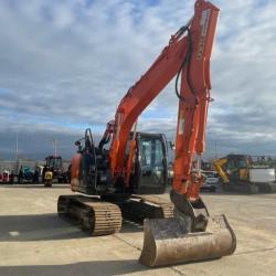 Hitachi ZX135US-6