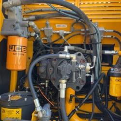 JCB JS220LC