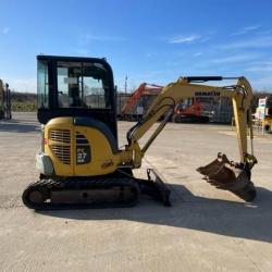 KOMATSU PC27MR