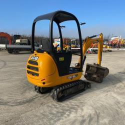 JCB 8018
