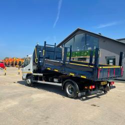 Mitsubishi Fuso canter