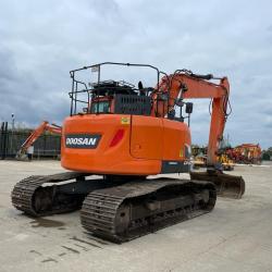 Doosan DX235LCR