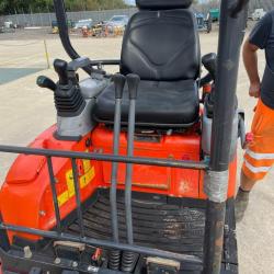 KUBOTA U17-3