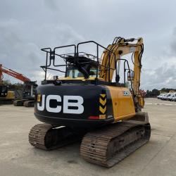JCB JS131