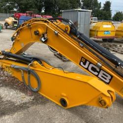 JCB JS130