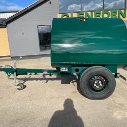 IBC TOWABLE BOWSER 950Litres