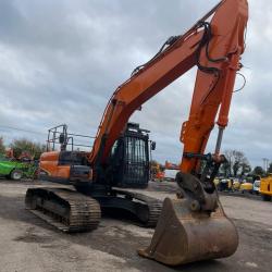 Doosan DX225LC
