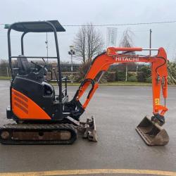 Hitachi ZX17U