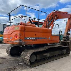 DOOSAN DX225