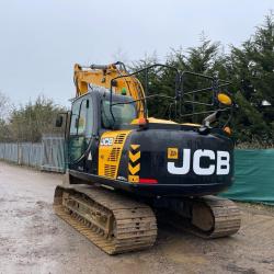 JCB JS131 Plus