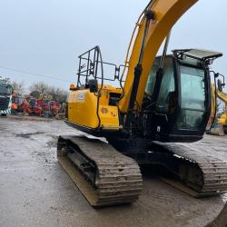 JCB JS131 Plus