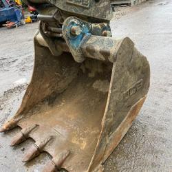 JCB JS131 Plus
