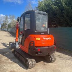 Kubota KX71-3