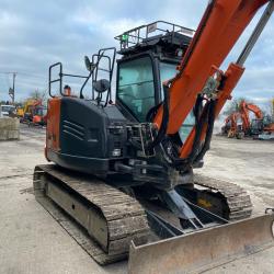 Hitachi ZX85