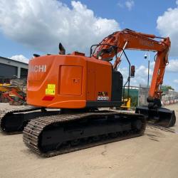 HITACHI ZX225USLC-6