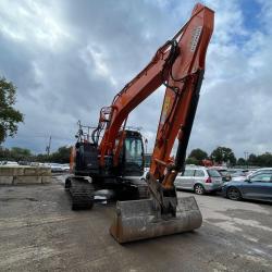 HITACHI ZX225USLC-6