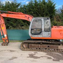 HITACHI EX135