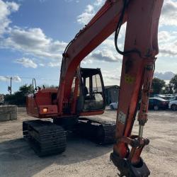 HITACHI EX135