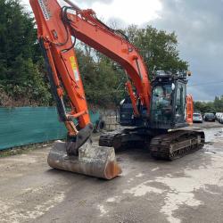HITACHI ZX 225 US LC-6
