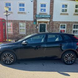 VOLVO V40 Momentum Nav + D2