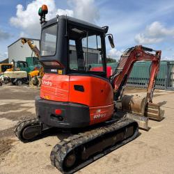 KUBOTA U35-3