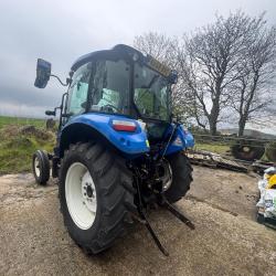 NEW HOLLAND T4.65
