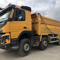 VOLVO FMX410 8x4 TIPPERS