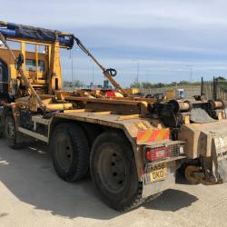 VOLVO FM-400 8x4 HOOKLOADER