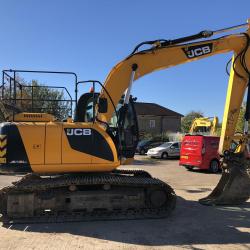 JCB JS130LC