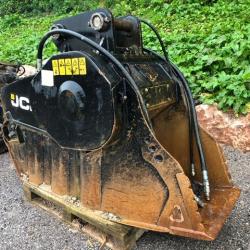 JCB CB70 CRUSHER BUCKET