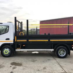 MITSUBISHI CANTER FUSO 7.5 TON TIPPERS